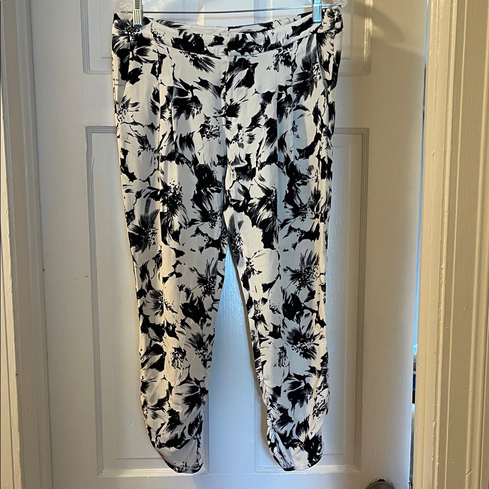 Parker Black and White Floral Design